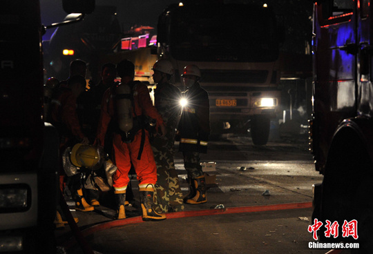 广州番禺化工厂发生爆炸 火灾已被控制暂无伤亡