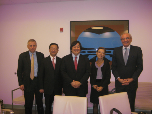 外交部条法司司长黄惠康在纽约出席安理会"五常"条法司长年度磋商