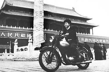 雷锋全集出版收录其初恋回忆