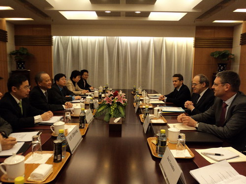 ���쿭���ŷ�˶�ʮ����������Э����