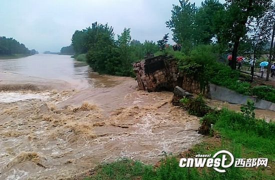 ������֣ˮ���ֳ�Ѳ��ʱ��ʯ������ˮʧ�٣�ͼ��