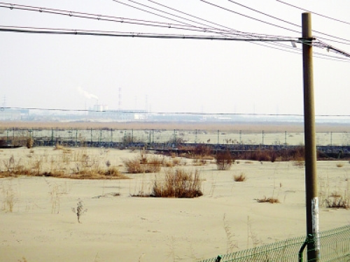 曝南京江北现“沙漠地带”其实是吹填工程(图)