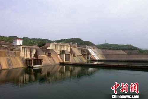 ͨѶ��Ϊ�˻ƺ�̲��189.5��Ⱥ�ڵķ��鰲ȫ