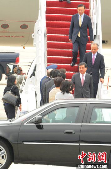 ����������ɵֻ�ʢ����������ս���뾭�öԻ�