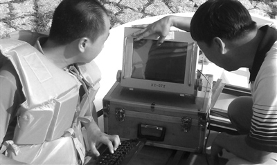 ������������14�����800������ʯ����ҹ������ͼ��