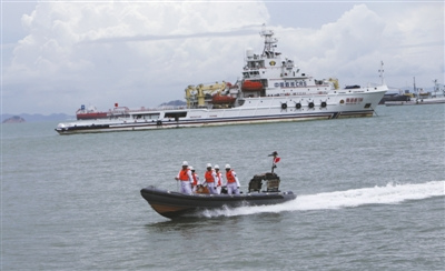 ���Ͼ�����Ա������״̬:����̨����ͬ�����Ź�