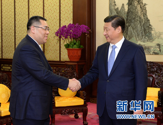 习近平会见澳门特别行政区行政长官崔世安