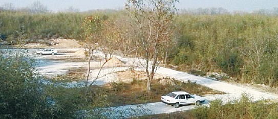 ����Ǳɽ��̲�Ͻ���У����ϵ�������ų��⣨ͼ��