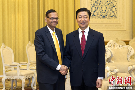 李源潮会见斯里兰卡总统特使