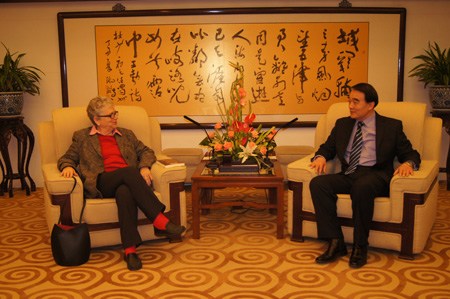 �⽻��������������ǰ���Ϲ�פ��ϵͳЭ��Ա