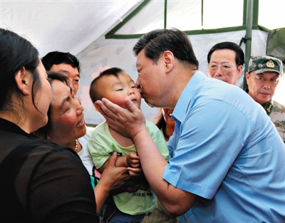 习近平“追梦”这一年:治国新政频出铁腕反腐铺路