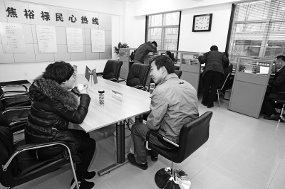 习近平到访让焦裕禄民心热线微博粉丝暴增(图)