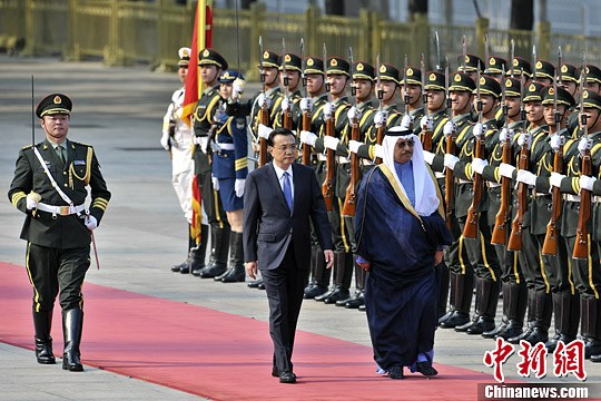 李克强晤科威特首相:深化中科友好关系与互利合作