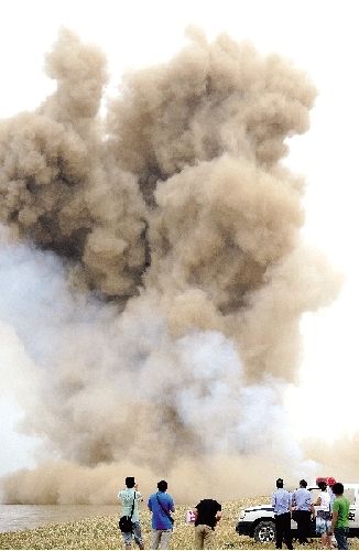 ֣�ݼ�������1775����ըҩ16900ö�׹ܣ�ͼ��