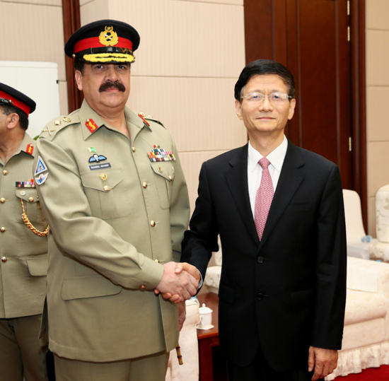 �Ͻ�������ͻ�˹̹½����ı����ϣ��