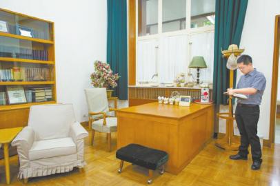 ��Сƽ��Ů̸���ϼҷ紫�У���˽������η��ͼ����2��