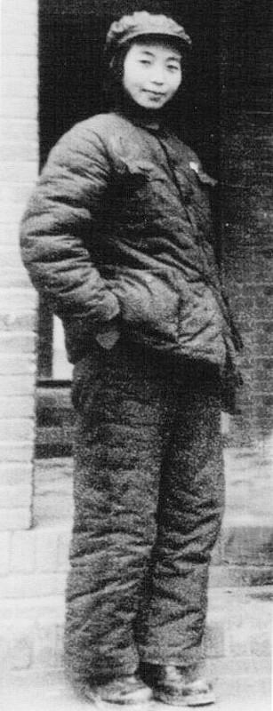 揭秘习近平母亲革命往事:为躲避敌人藏身山洞(图)(2)