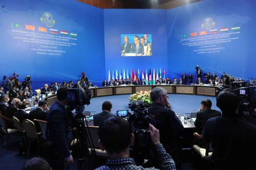 ���ǿ��ϯ�Ϻϳ�Ա�������᣺����������������㣨2��