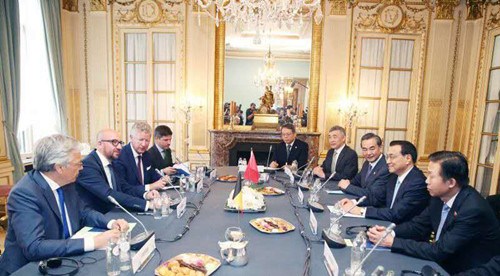 ���ǿ���й�Ըͬ����ʱ��չ�������ʲ��ܺ�װ�����������2��