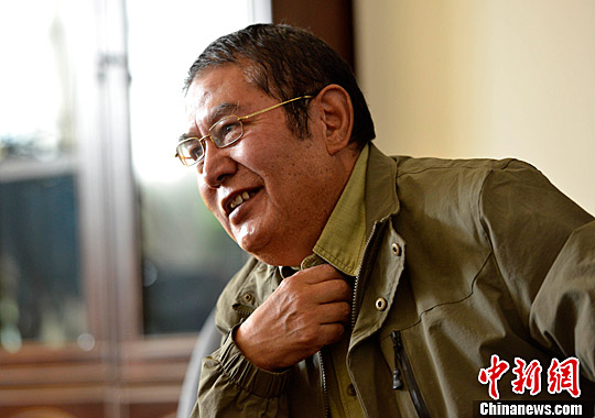 国内新闻    其后,穷仓活佛在直贡替寺进行了正式的坐床仪式,8岁起就