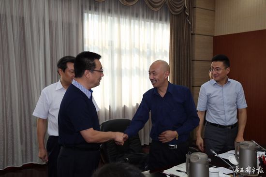 四川纪委书记与媒体恳谈:批评报道同样是主旋律