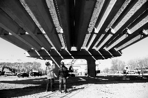 广渠路二期开架主梁贯通后四环至通州最快15分钟