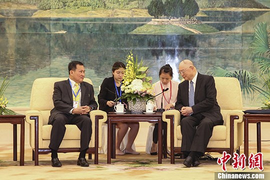 ��Ԫ���̩������