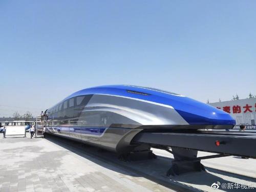 中国时速600公里高速磁浮试验样车下线