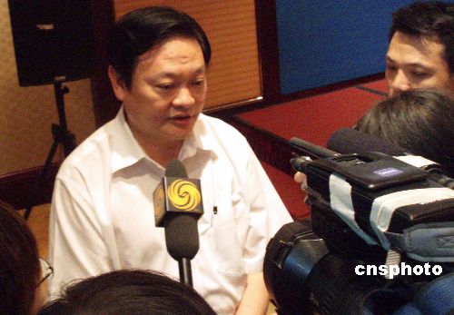 于幼军向受伤害的农民工道歉并向全省人民检讨