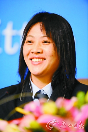 农民工代表胡小燕回应关机质疑:我不是救世主