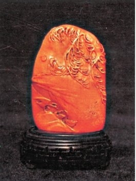 石卿薄意雕“田黄”(图)