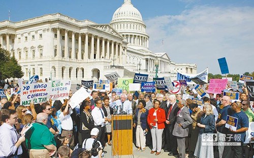 台报:奥巴马内外交迫中俄取得主导权