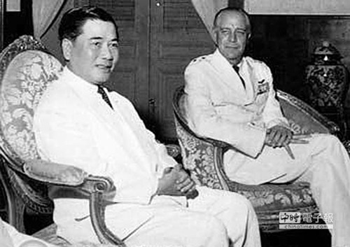 ̨�����˰�������������ٸ��Է�Ԫ��