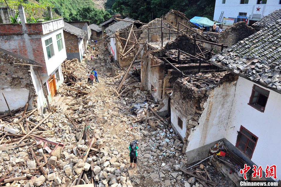 云南大关震区受灾严重 百年古村毁于一旦