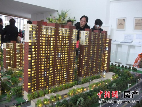 �人�������߳���¥�е�����Ļ������������ָδ��ʵЧ