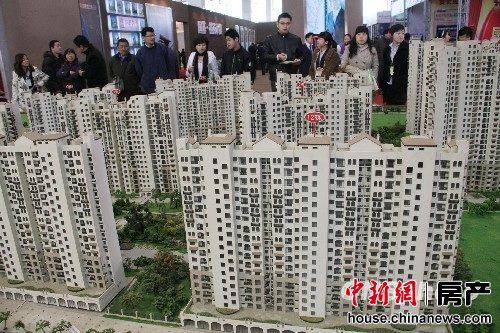 楼市“双向调控”引热议业内:房价过热城市面临严调