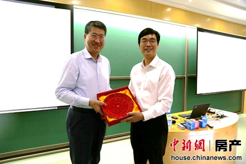 ̽�������ں���ҵ��ģʽ�ڴＯ�������廪����