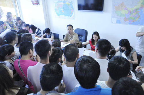 �����Ȱ��й�פ��ʹ�����²����ǲ���˹�ֳ��칫