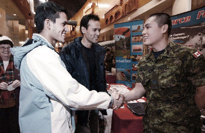 ���ô�������Ӿ����ʵͼҳ����Ļ��ɼ�������