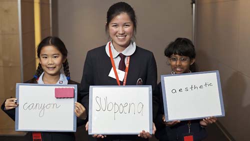 ���޻���Ů���¶ᡰƴд�������ھ�