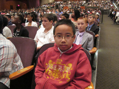 美国纽约30余名华裔学生获颁"正义进步"奖