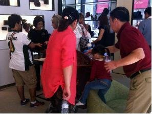 美国双节购物季将来临旅行社吸引中国游客抢折扣