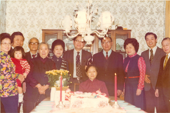 赵锡成母亲节前夕撰文缅怀先母叹恩情深逾海(4)