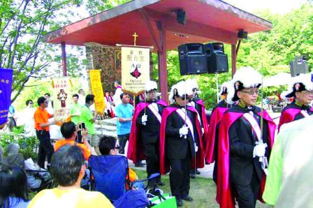 ��ʥĸ�����С����ڶ��׶໪���װ���300�˲μ�