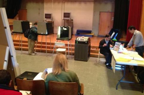 旧金山市政选举华裔选民多缺席中国城显冷清(图)