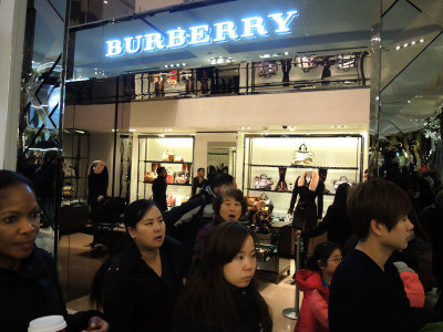 ������Ѫƴ����ɫ�����塱�ų��ӽ�������������