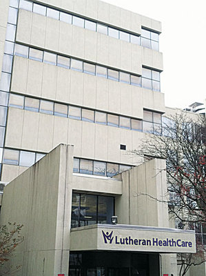 ŦԼһ����������ҽԺ��¥����24Сʱ��ű�����