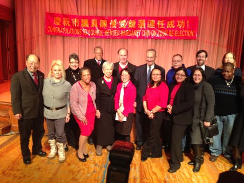 ŦԼ������Ա��ٻ���������еڶ��ξ�ְ��ʽ��ͼ��