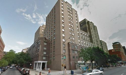 纽约大学18岁亚裔新生宿舍楼裸体坠亡死因不明