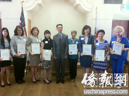 ����4������Ů�Ի�2014��Ů����ʷ���쵼������ͼ��